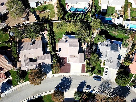 3rd image of 41433 Sequoia Ave
