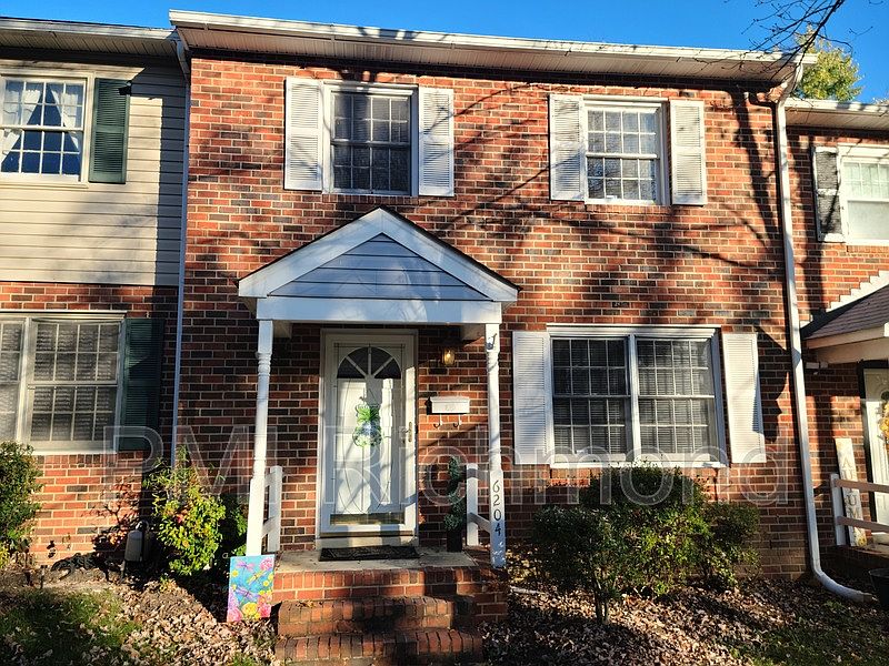 1st image of 6204 Aldersbrook Ct