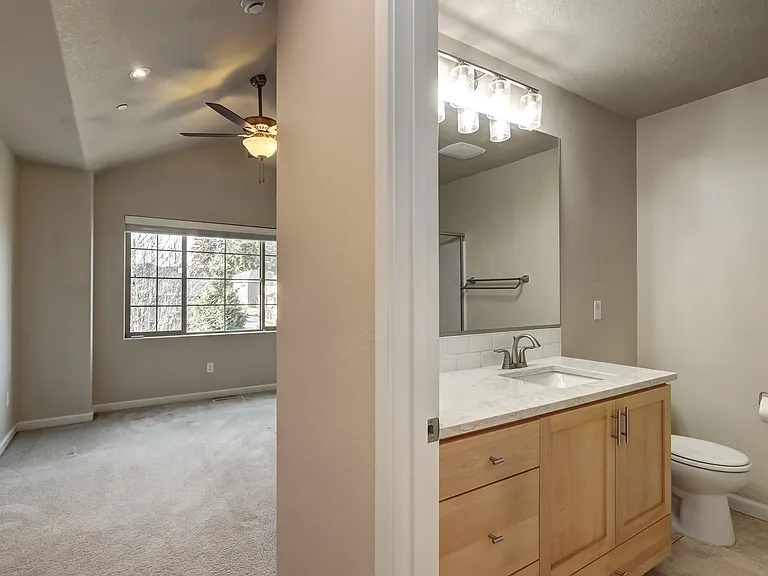 28510 SW Dundee Ln — Photo 9