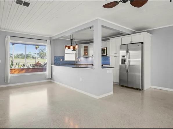 951 Greenway Ave, Dunedin, FL 34698