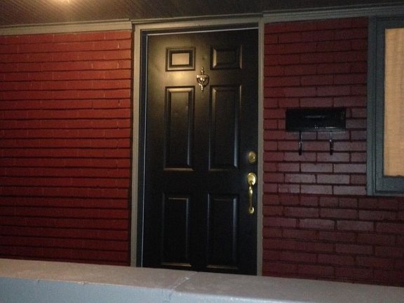 3rd image of 181 E Hampton Ave