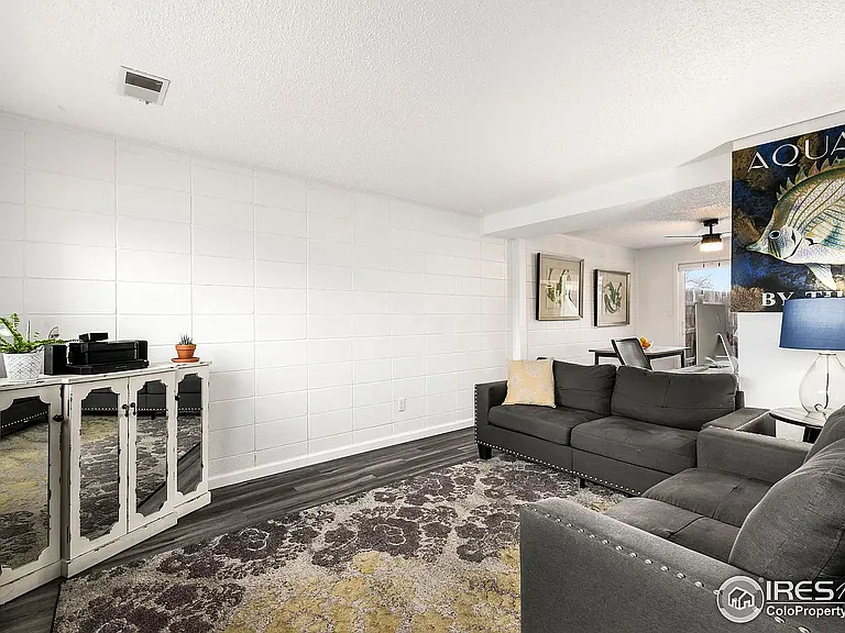 933 16th St SW #1 — Photo 4
