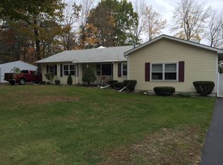 10 Marcel Rd, Halfmoon, NY 12065