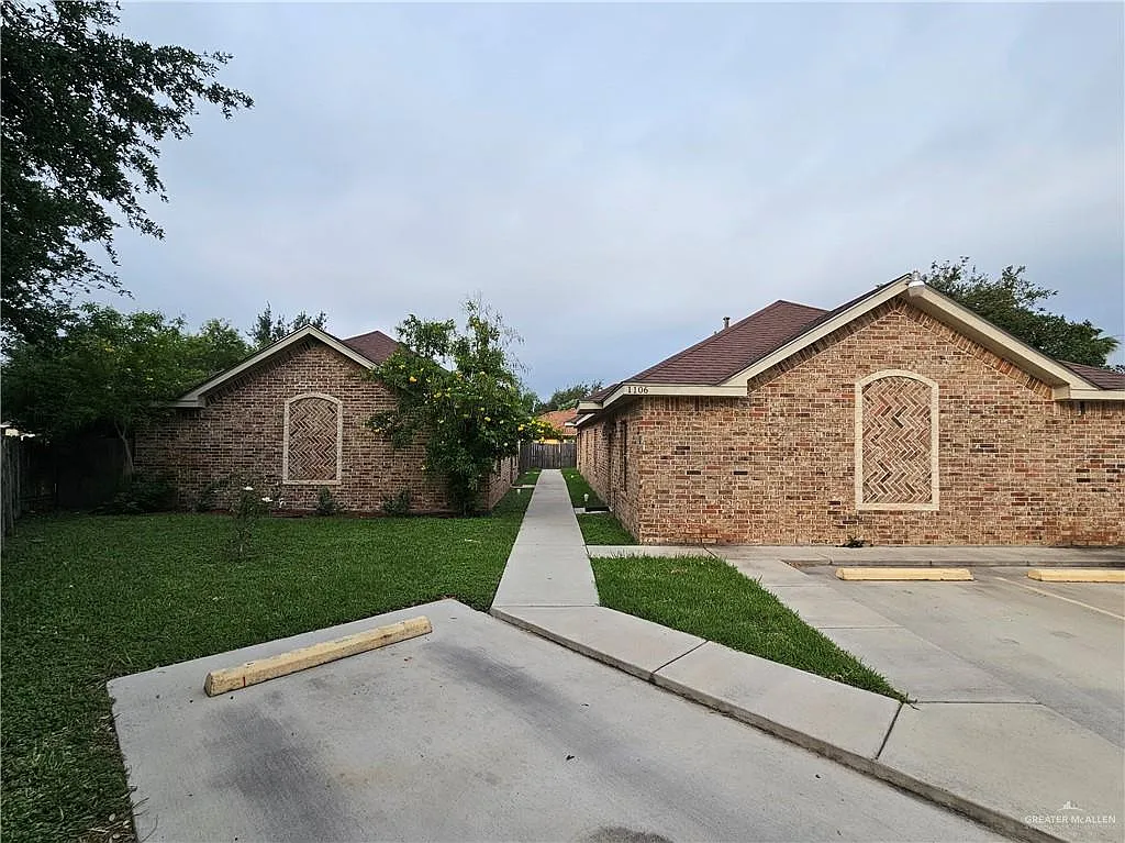 2 bed, 2.0 bath, 980 sqft, $1,000 — Photo 2