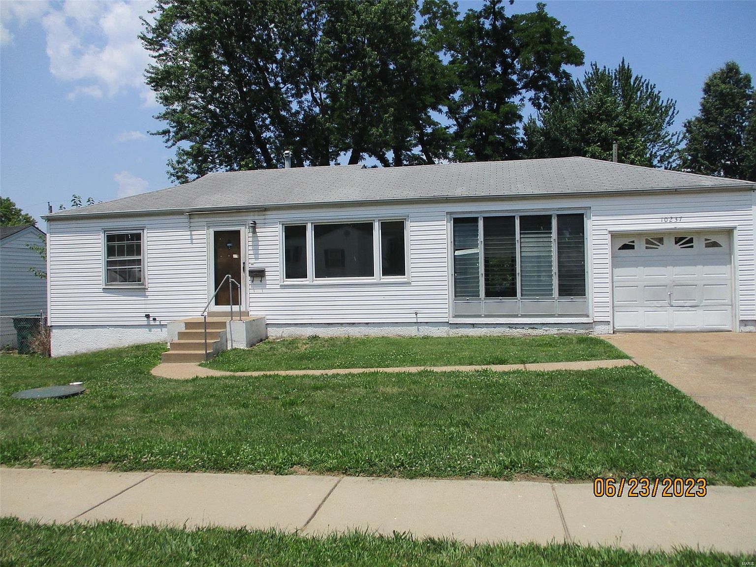 10237 Coburg Lands Dr, Saint Louis, MO 63137 Zillow