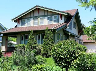 3328 Pine St, Omaha, NE 68105