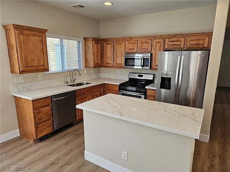 1018 Garnet Ridge Ct — Photo 10