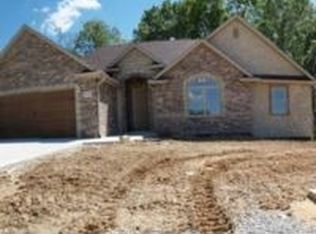 4702 Maple Leaf Dr, Columbia, MO 65201