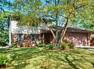 212 Kingsport Dr, Schaumburg, IL 60193