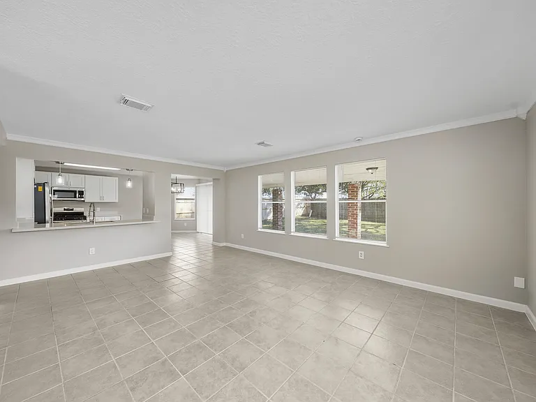 21619 Knightsbrook Ln — Photo 5