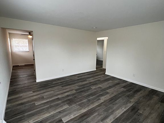 4th image of 2978-2980 Reis Ave