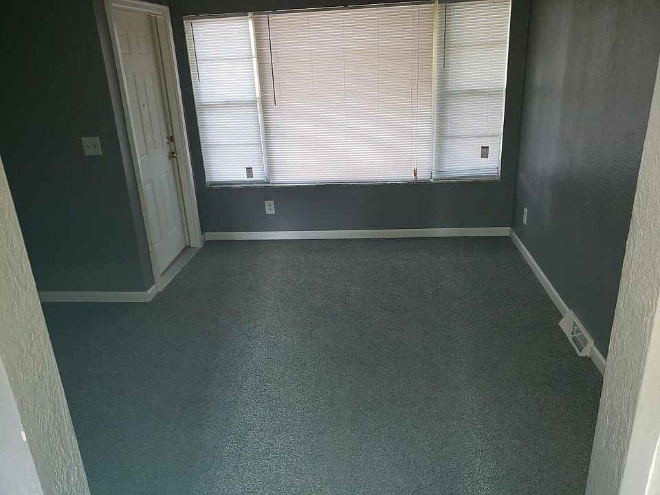 1st image of 2 Fontainebleau Dr #A