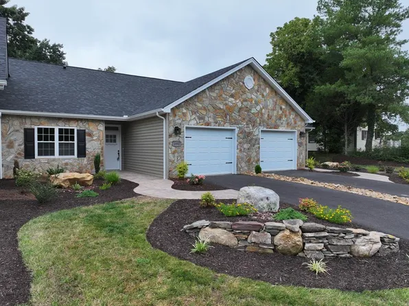 1990 Blair Loop Rd, Danville, VA 24541