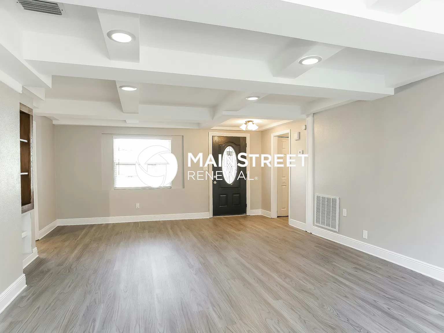 701 Brookside Dr — Photo 2