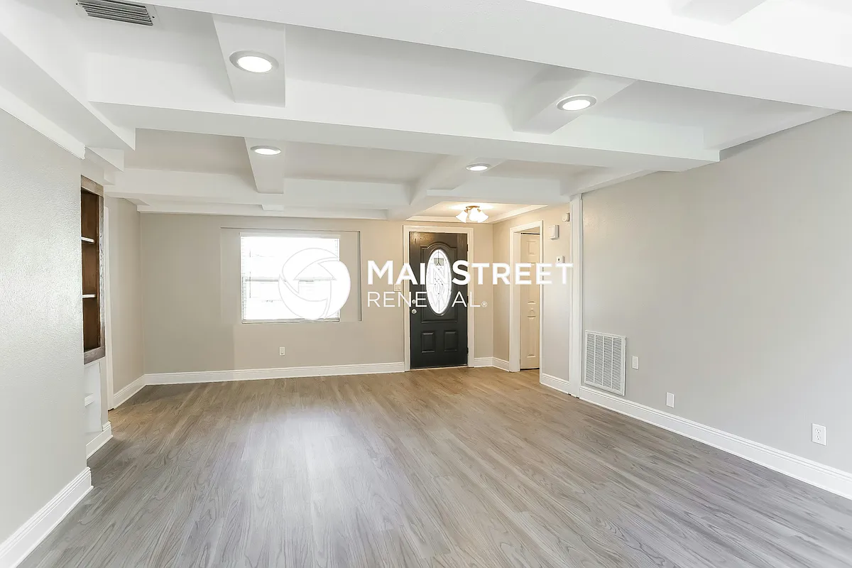 Living Room - 701 Brookside Dr