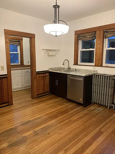 2 bed, 1.0 bath, $2,800 — Photo 2
