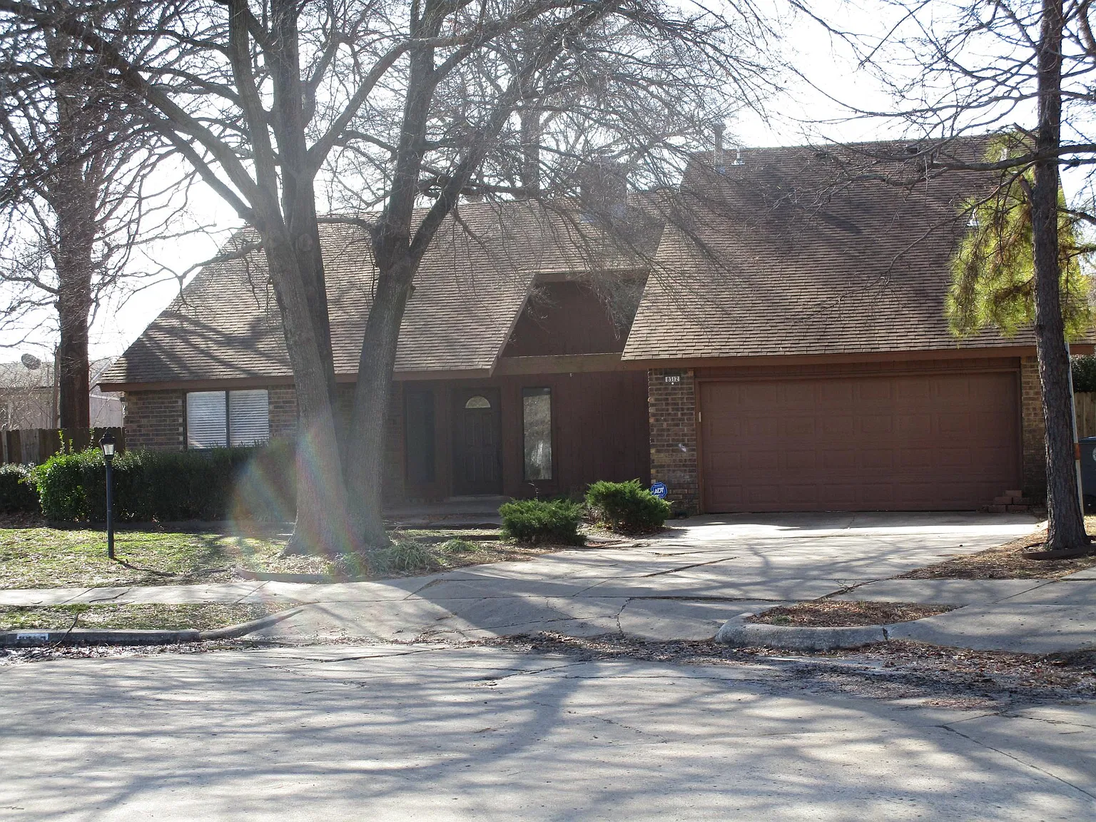 4 bed, 2187 sqft, $1,800 — Photo 2