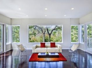 325 N Bonhill Rd, Los Angeles, CA 90049