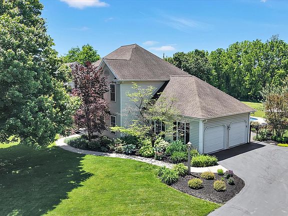 3rd image of 208 Southgate Dr