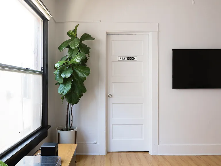 1435 S Union Ave #7 — Photo 6