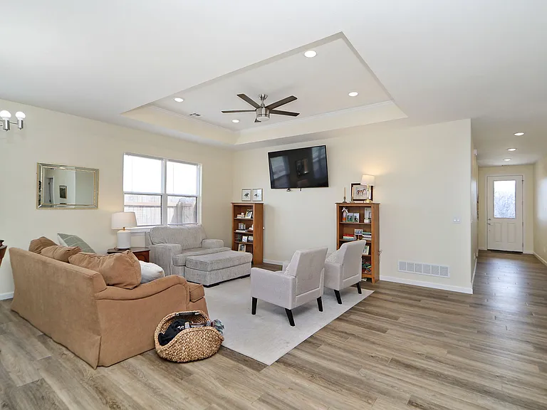 1812 Sutter Woods Rd — Photo 14