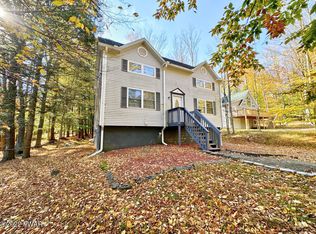 1090 Mohican Rd, Lake Ariel, PA 18436