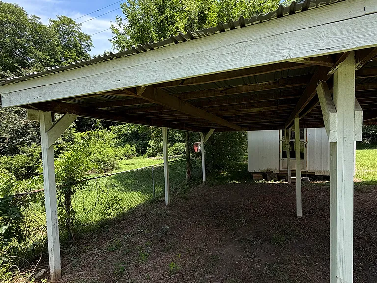 202 Mayfield Dr — Photo 13