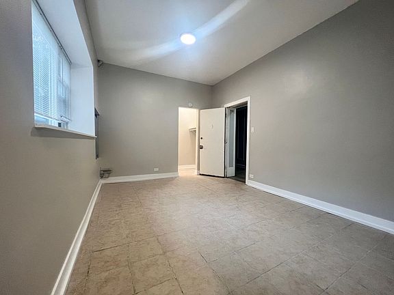 3rd image of 6912 N Ashland Blvd #107