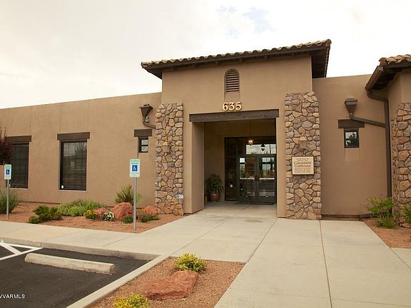 3rd image of 415 S Camino De Encanto
