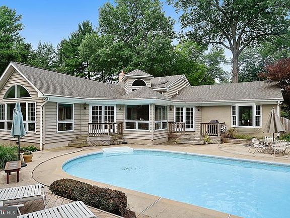 3rd image of 15705 Ancient Oak Dr