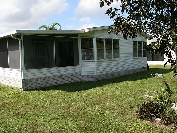 2nd image of 635 Sun Ray Ct