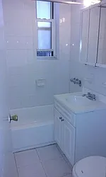 Rented by Roberto Guilbet, LREB