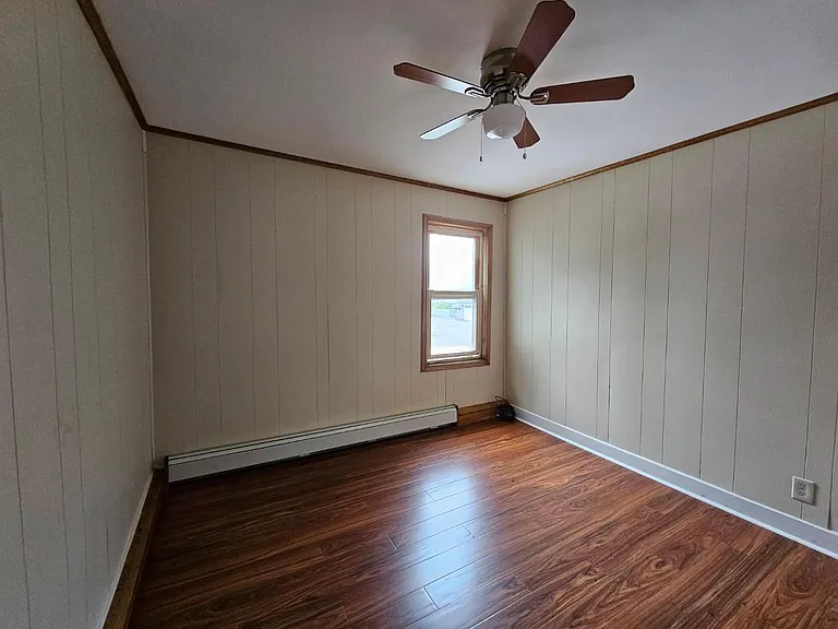4 Clarissa St #2 — Photo 8