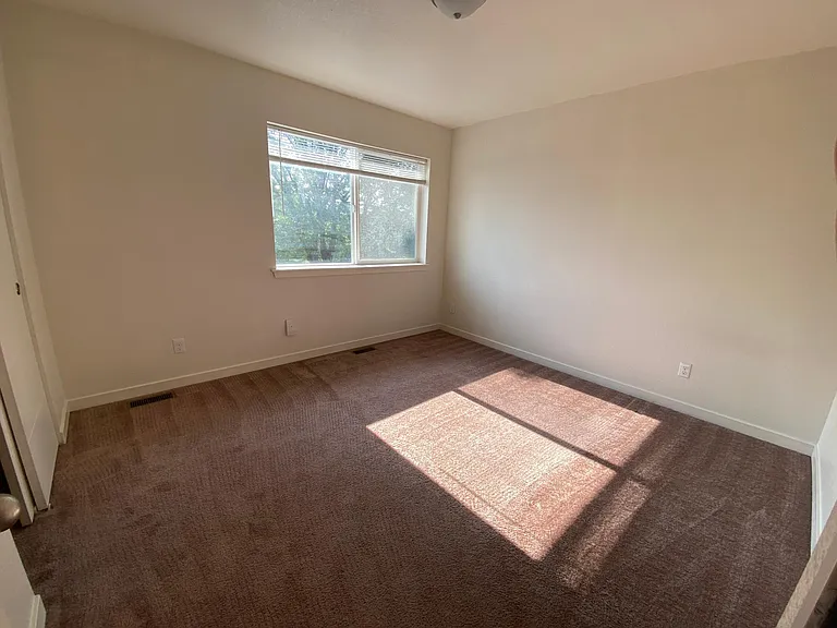 1322 S Coffman St #2 — Photo 13