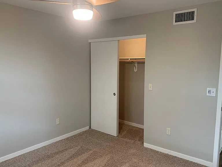 2 Bed 2 Bath Upstairs
