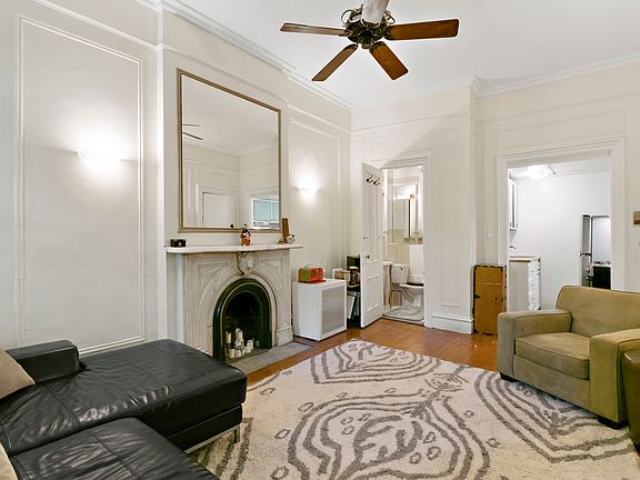 3rd image of 332 W 46th St APT 3F