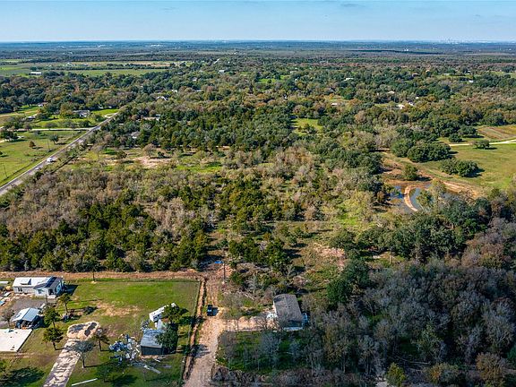 4th image of 105 Crooked Rd