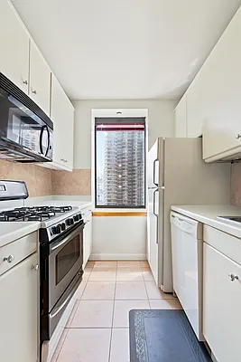 Sold by Corcoran | media 27