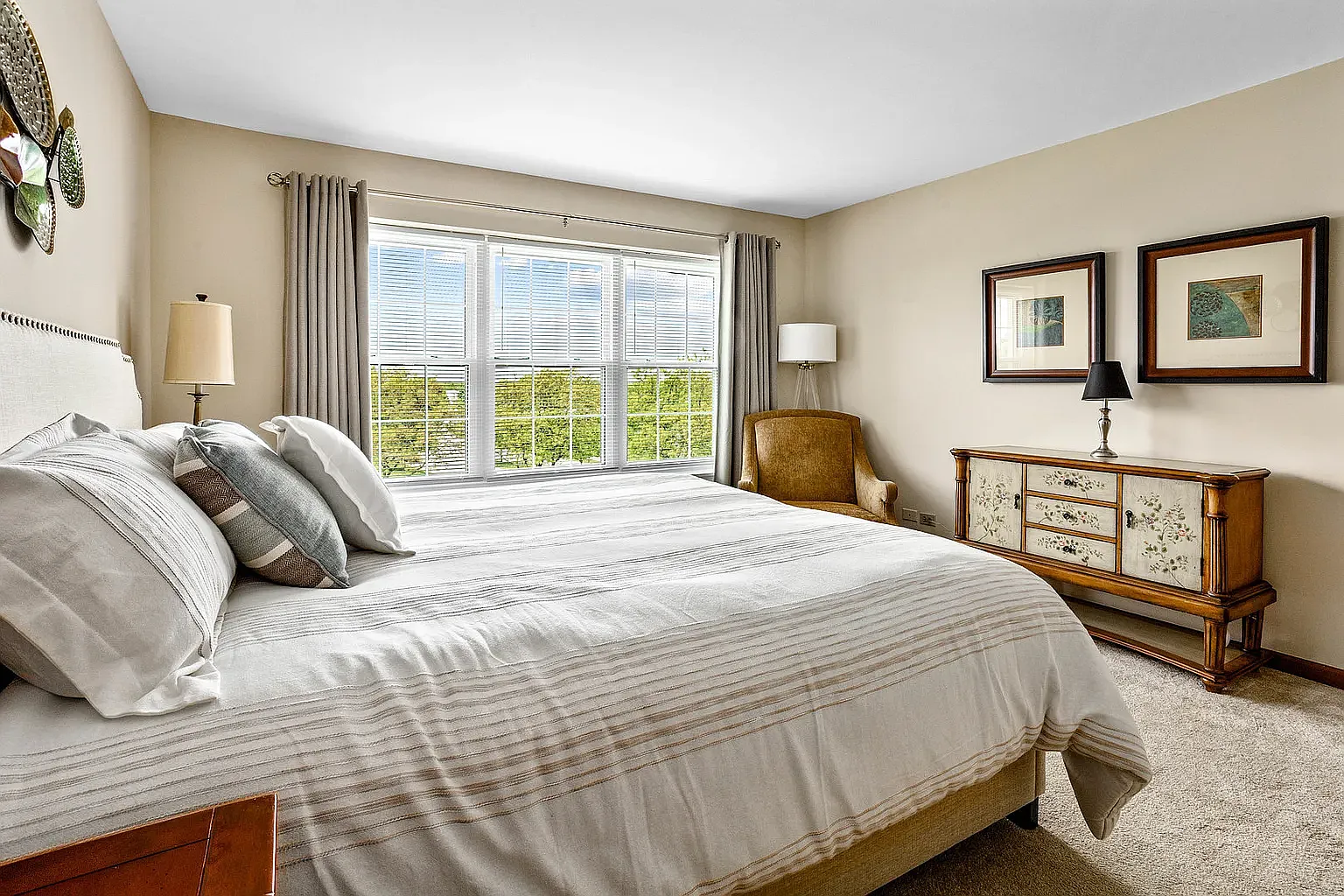 1 bed, 1.5 bath, 990 sqft, $2,100 — Photo 3
