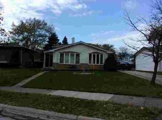 222 S Circle Dr, Addison, IL 60101