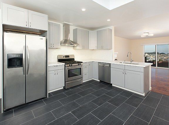 4th image of 349 Tara St