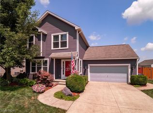 225 Springbrook Cir, Elyria, OH 44035