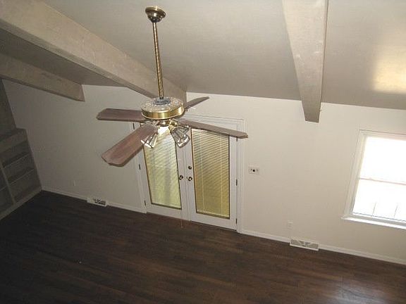 4th image of 1556 Foxleigh Ct