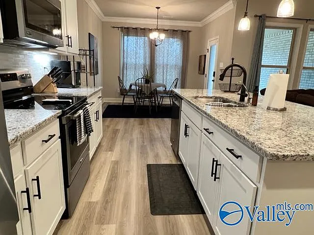 136 Gardencove Cir — Photo 18