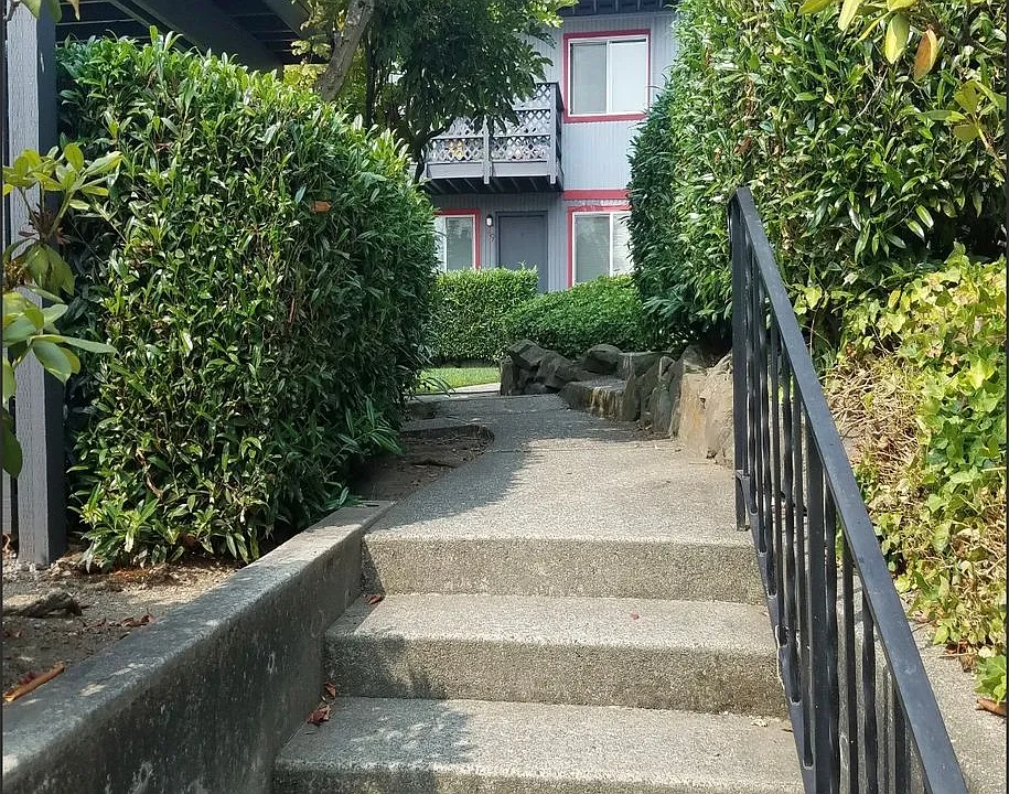 Building Photo 3