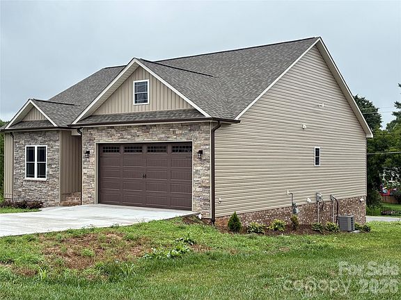 3rd image of 4952 Southview Dr