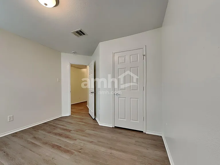 617 Chestnut Ct — Photo 14