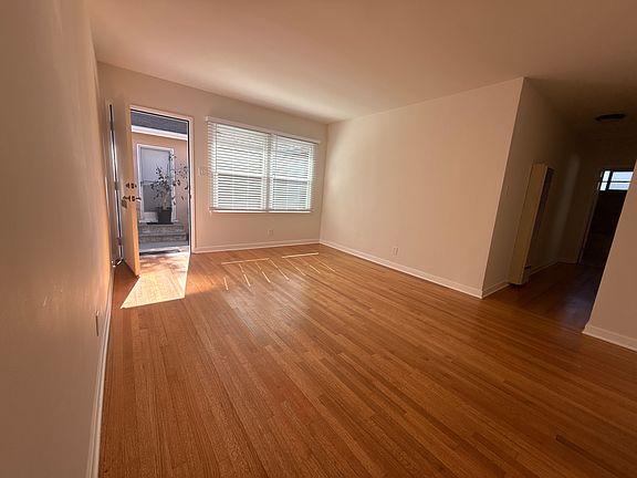 4th image of 937 N Inglewood Ave APT 6