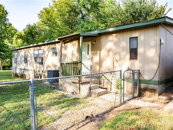 617 Adams St, Fredonia, KS 66736