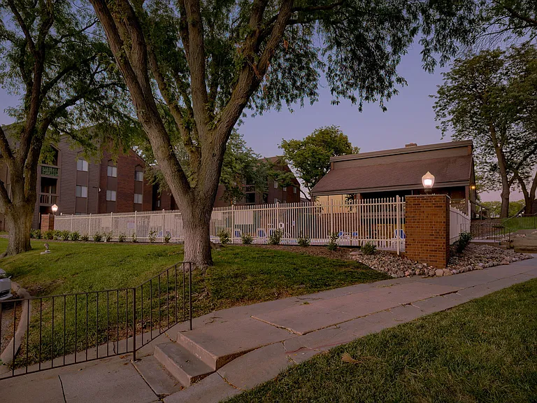 Lake Candlewood Apartments — Photo 21